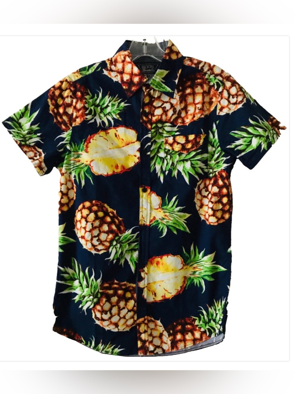 NWT Broken Threads PINEAPPLE Print SHIRT S